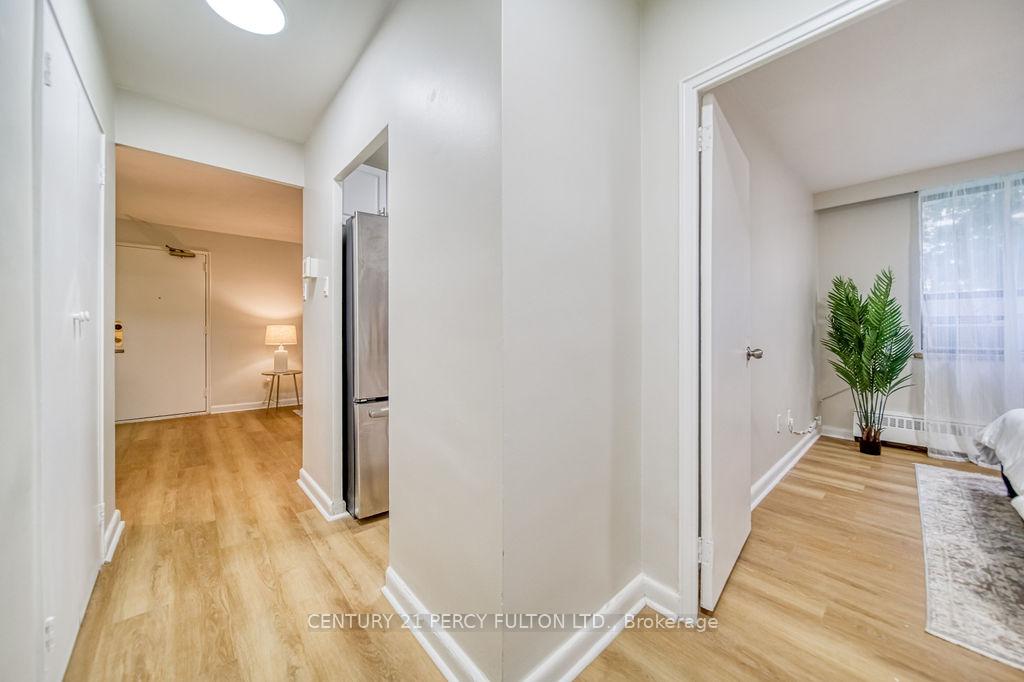1 Bedroom Condo at 921 Midland, Toronto For sale