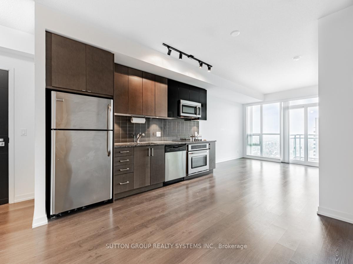 2 Bedrooms Condo at 98 Lillian, Toronto For sale