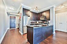 1 Bedroom Condo at 9 Burnhamthorpe, Toronto For sale