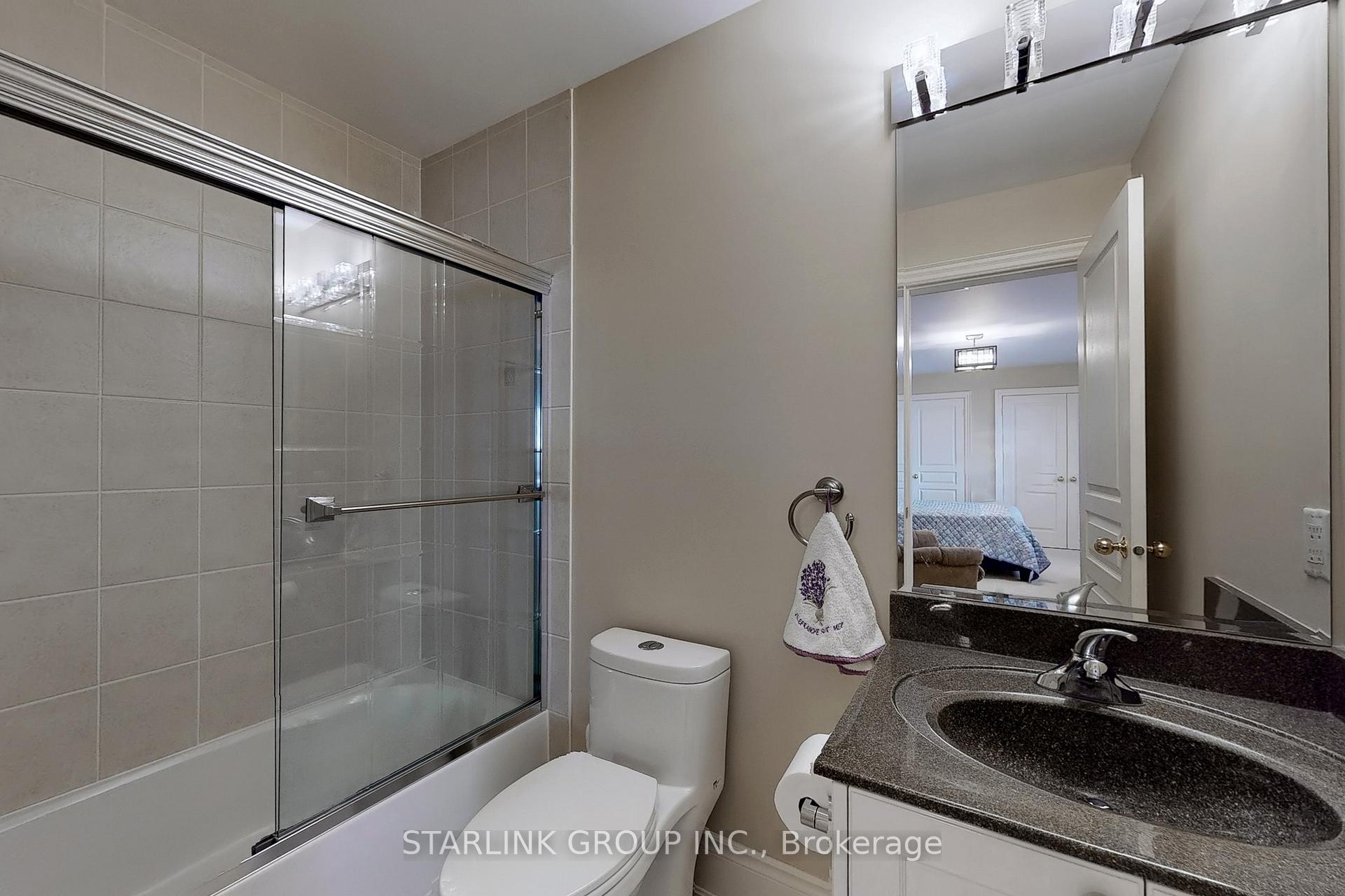 6 Bedrooms Condo at 729 Hidden Grove,  Mississauga For sale