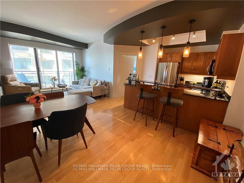 #902 - 95 BRONSON Avenue, OttawaCentre, ON K1R 1E2
