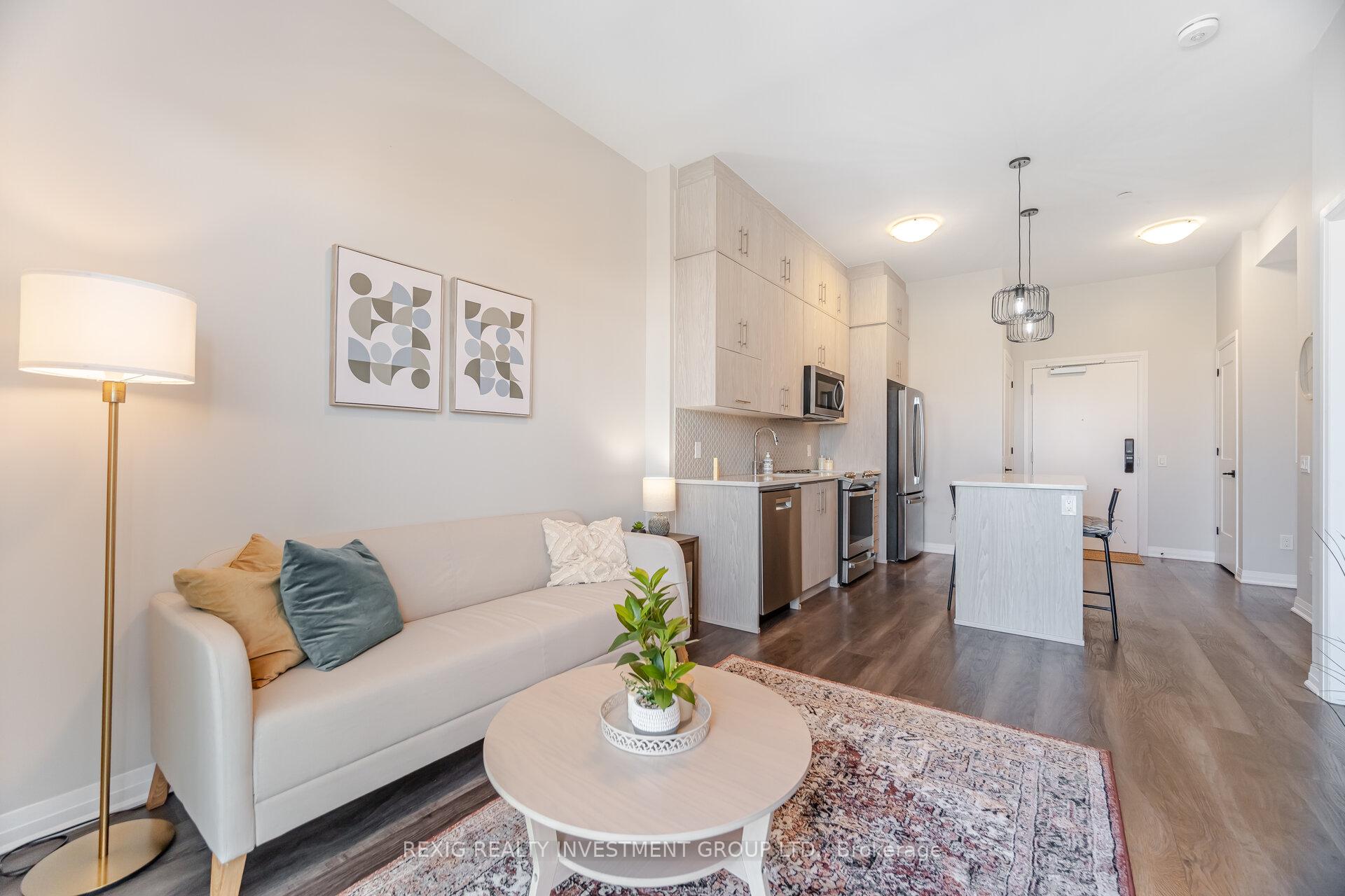2 Bedrooms Condo at 95 DUNDAS, Oakville For sale