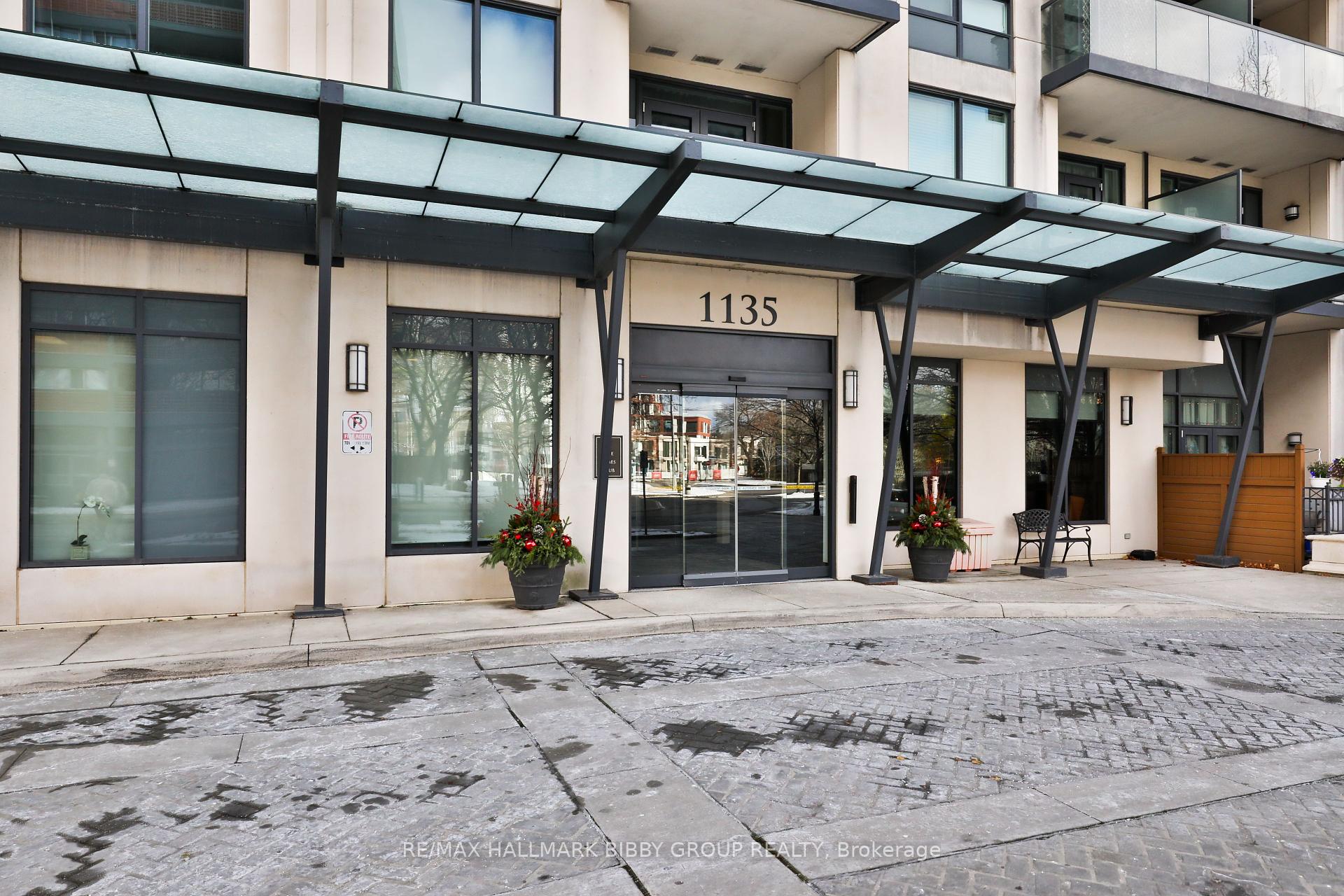 1 Bedroom Condo at 1135 Royal York, Toronto For sale