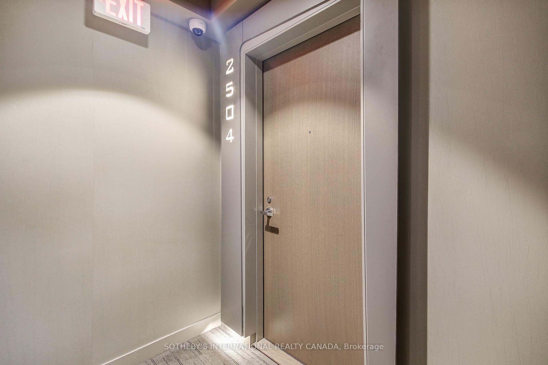 2 Bedrooms Condo at 1 Bloor, Toronto For sale