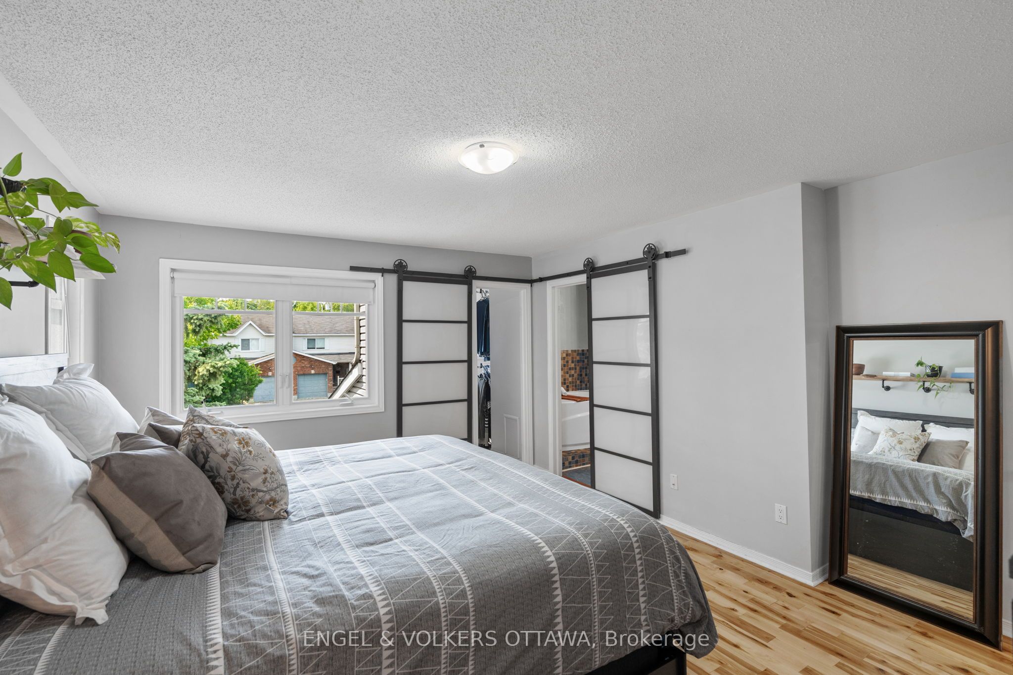 92 Markland Crescent
