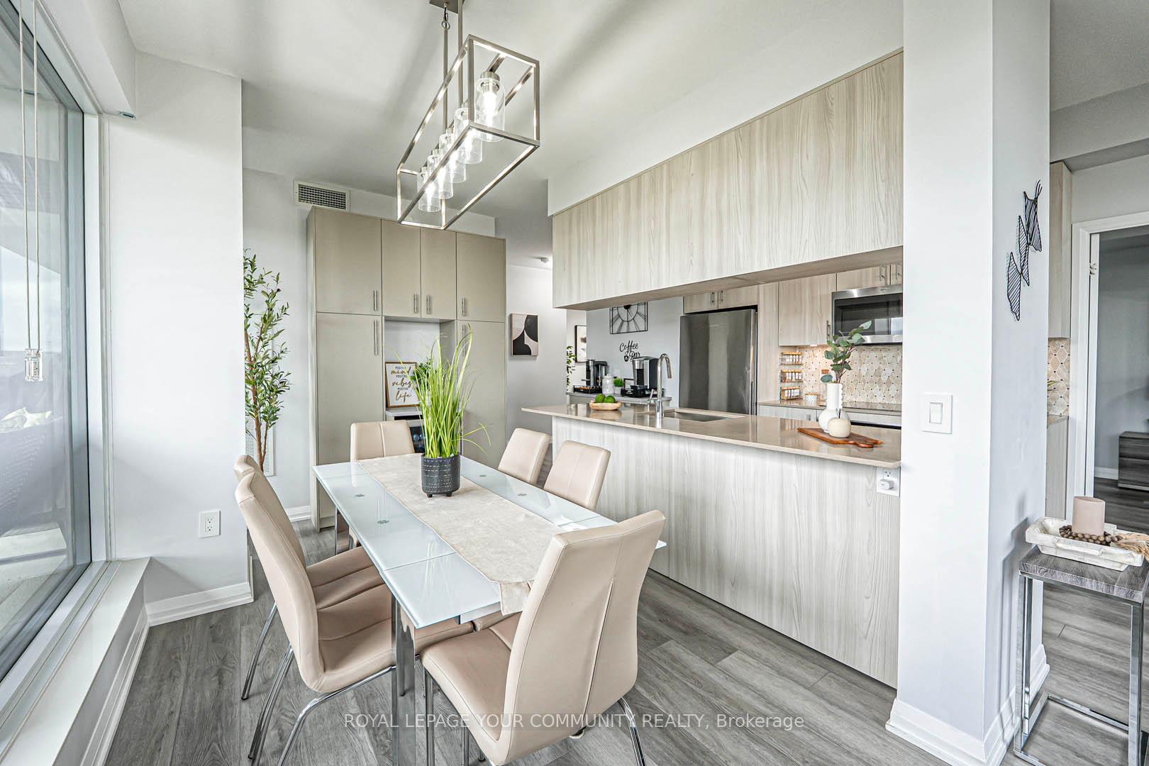3 Bedrooms Condo at 99 EAGLE ROCK, Vaughan For sale