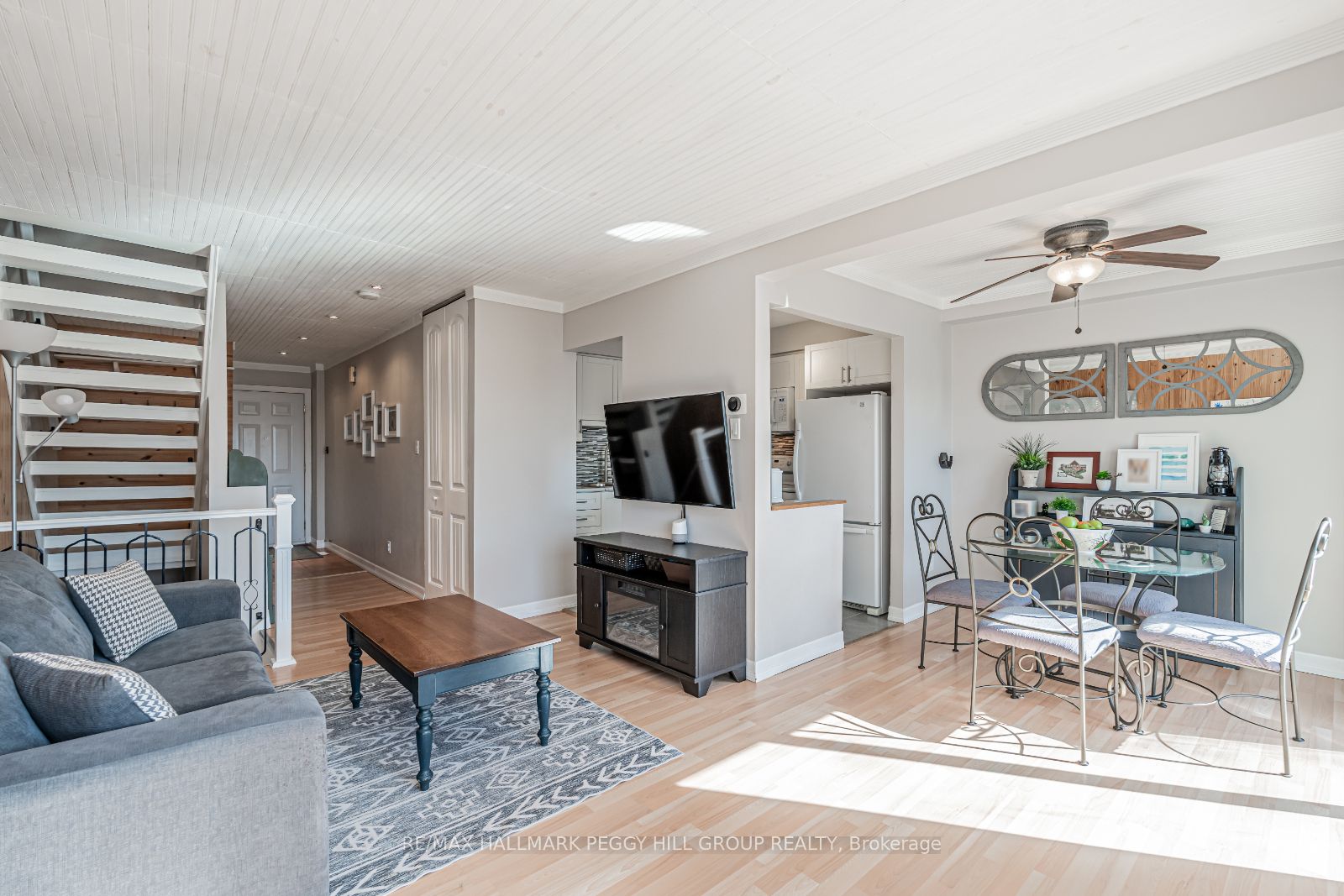 52 Adelaide Street, #15