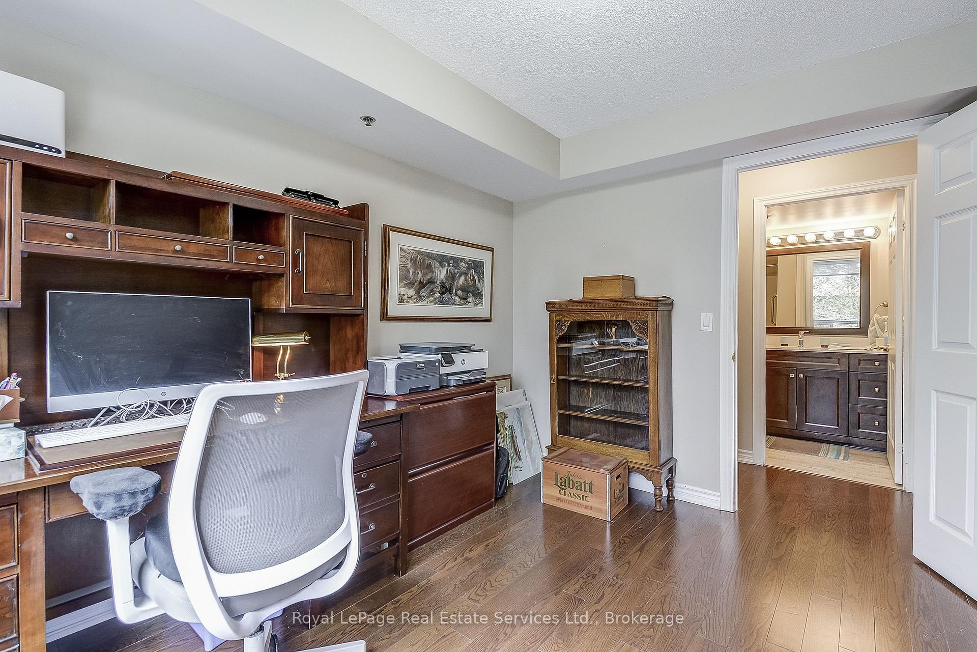 2 Bedrooms Condo at 100 Burloak,  Burlington For sale