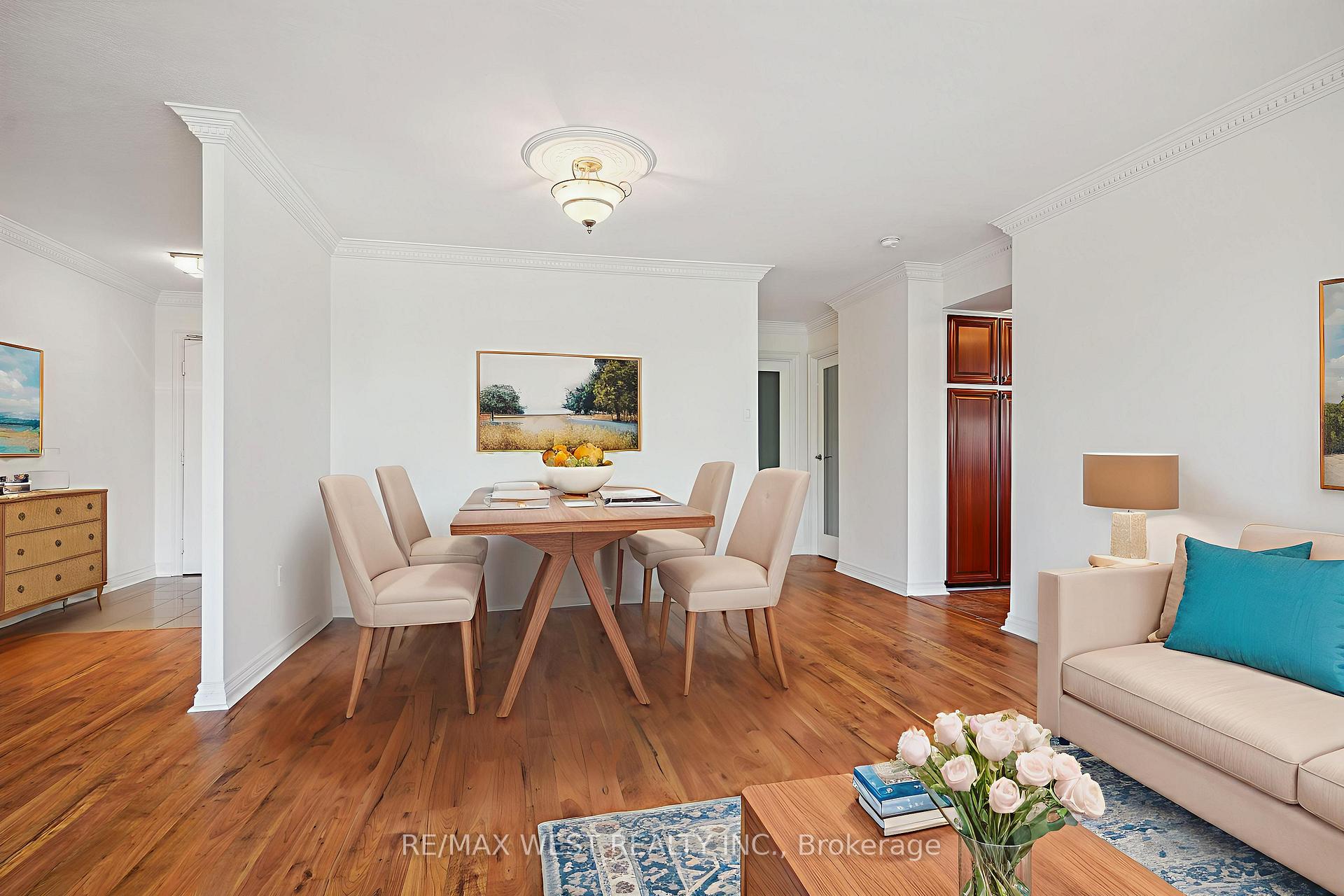 2 Bedrooms Condo at 256 Jarvis, Toronto For sale