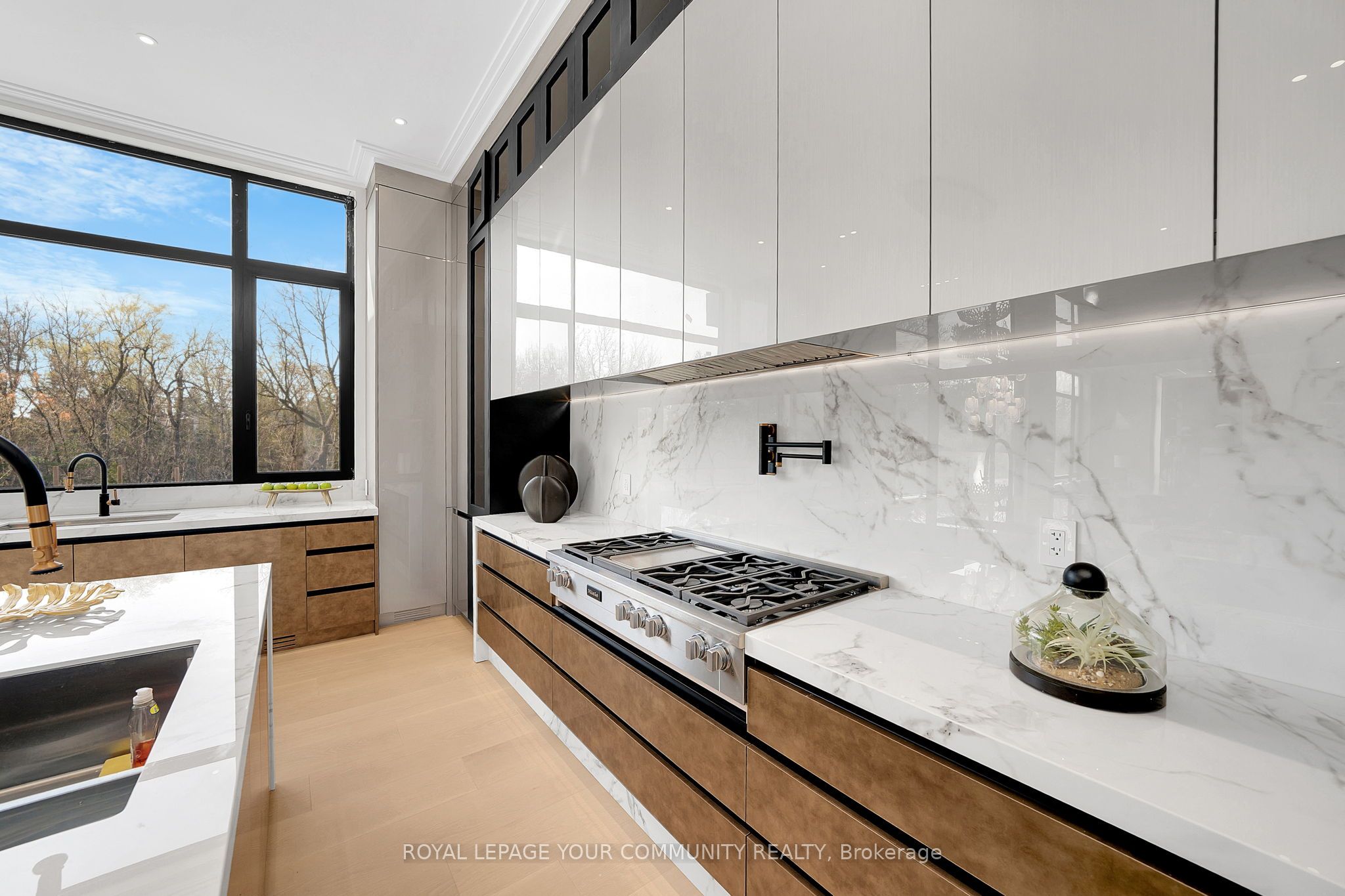 8 Poplar Drive