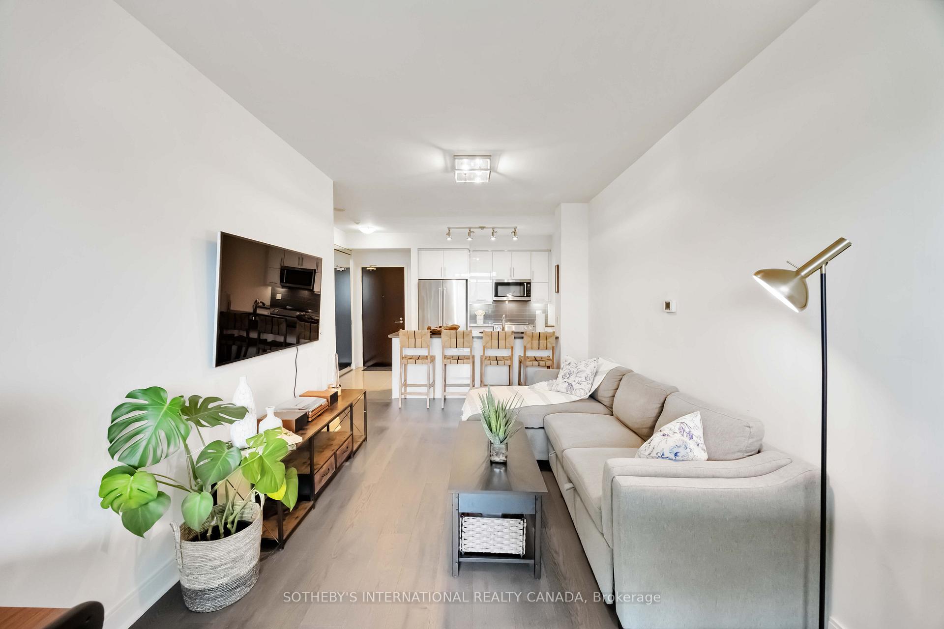 2 Bedrooms Condo at 825 Church, Toronto For sale