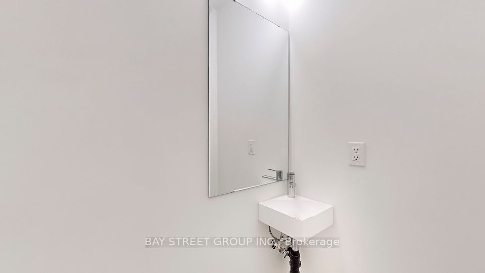 2pc powder room 
