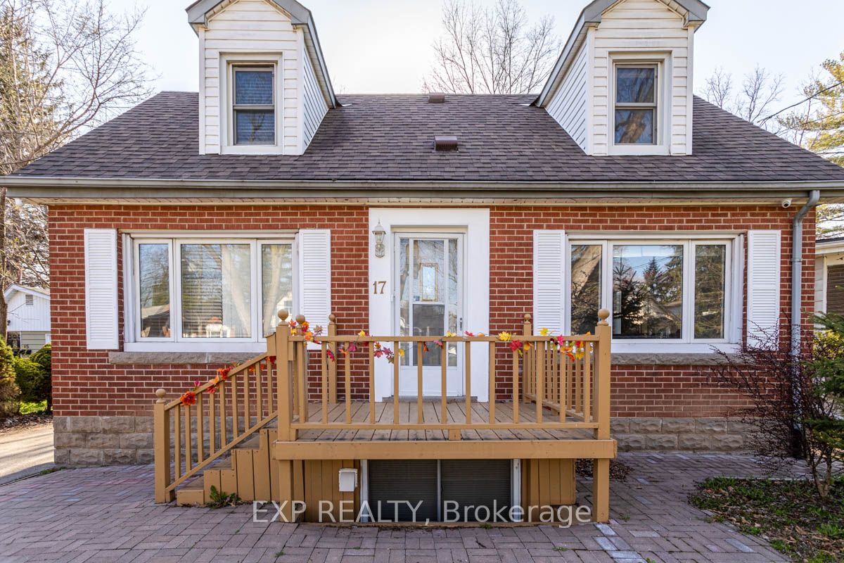 17 Thorndale Street, Hamilton, ON L8S 3K5