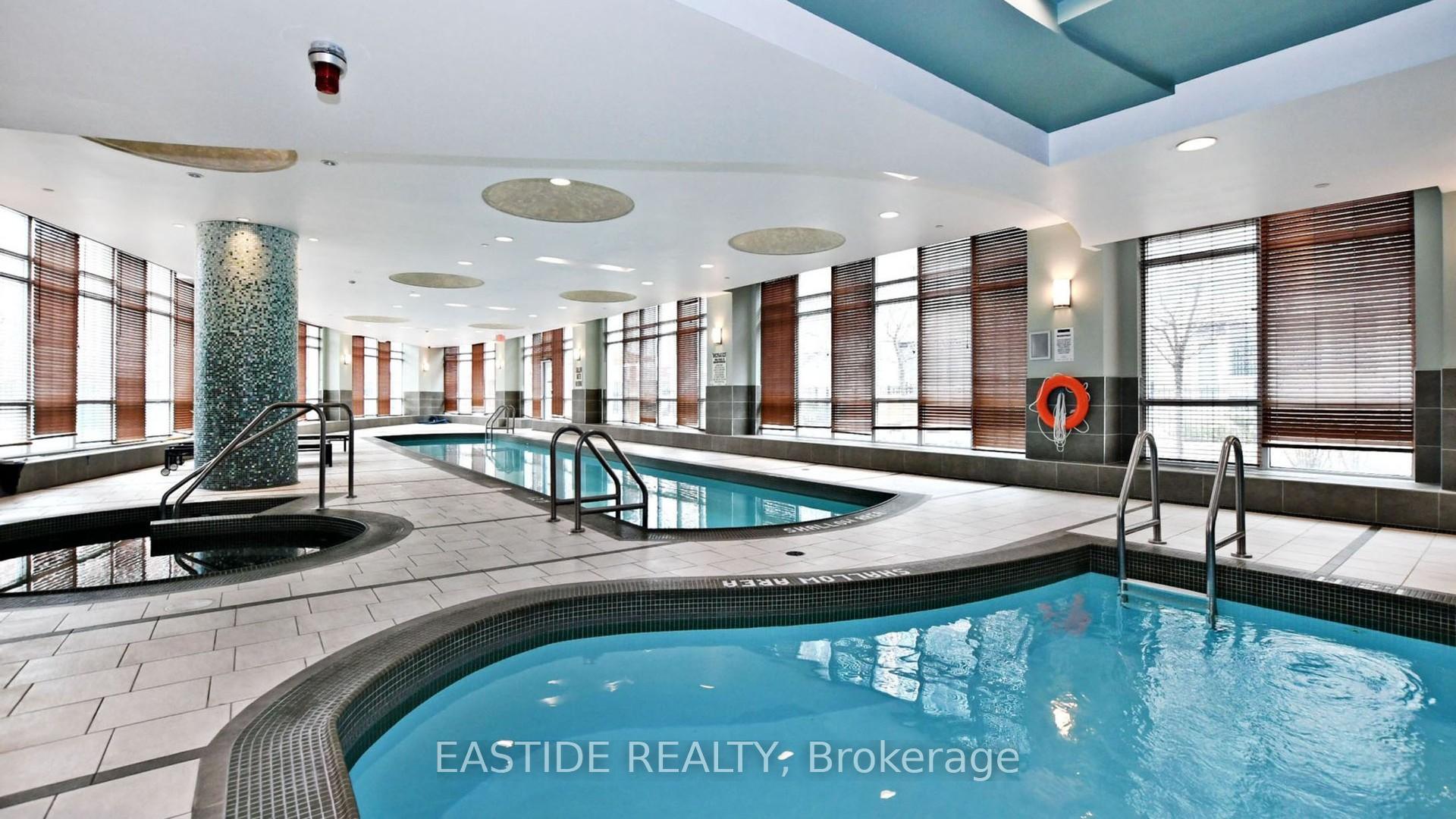 2 Bedrooms Condo at 18 Holmes, Toronto For sale