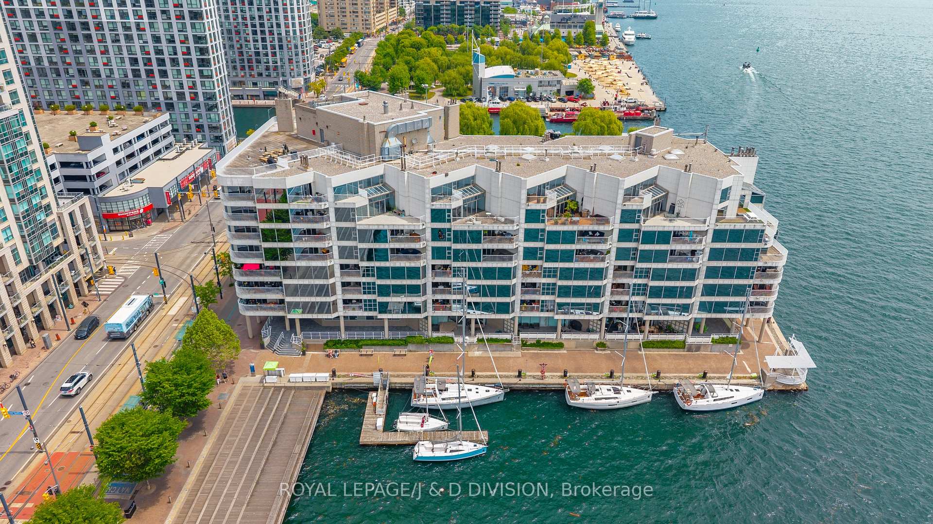 2 Bedrooms Condo at 401 Queens, Toronto For sale