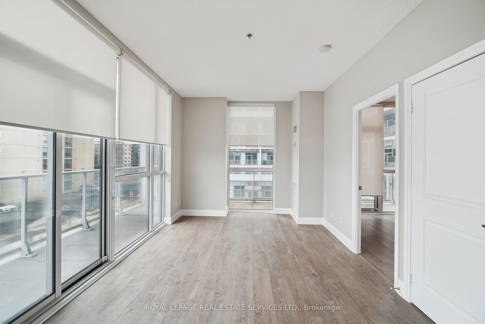 2 Bedrooms Condo at 65 Speers,  Oakville For sale