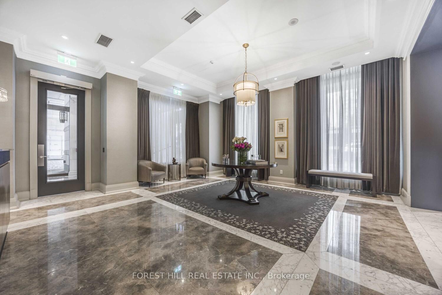 2 Bedrooms Condo at 155 St Clair, Toronto For sale