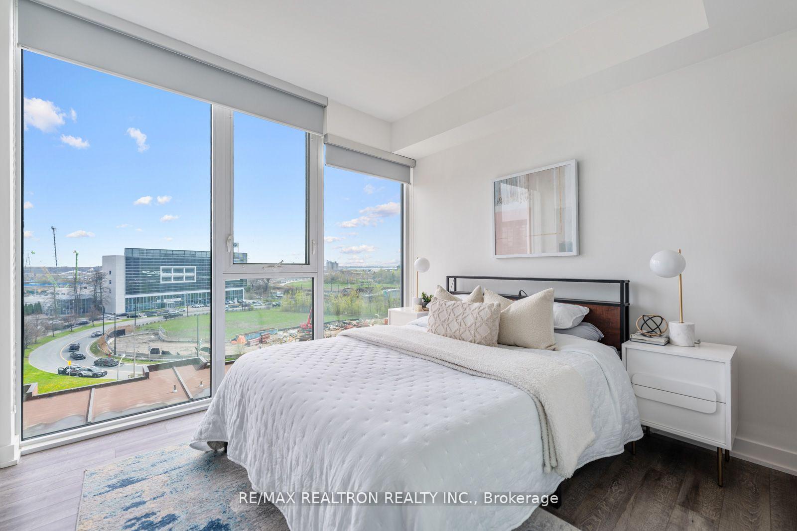 3 Bedrooms Condo at 25 Baseball, Toronto For sale
