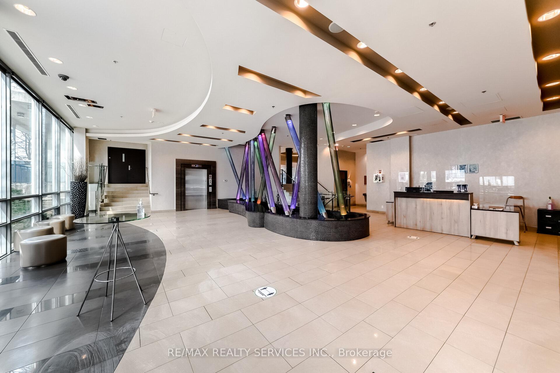 2 Bedrooms Condo at 80 Absolute,  Mississauga For sale