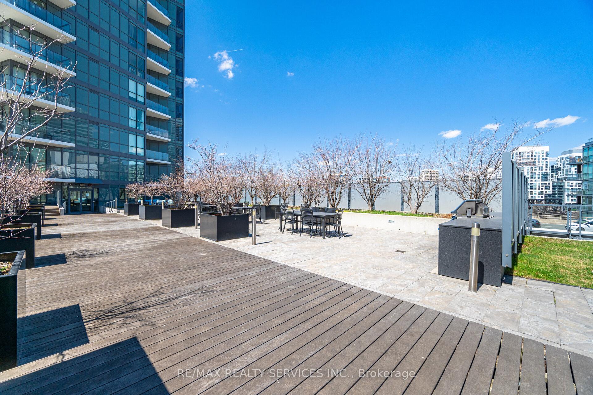 1 Bedroom Condo at 50 Bruyeres, Toronto For sale