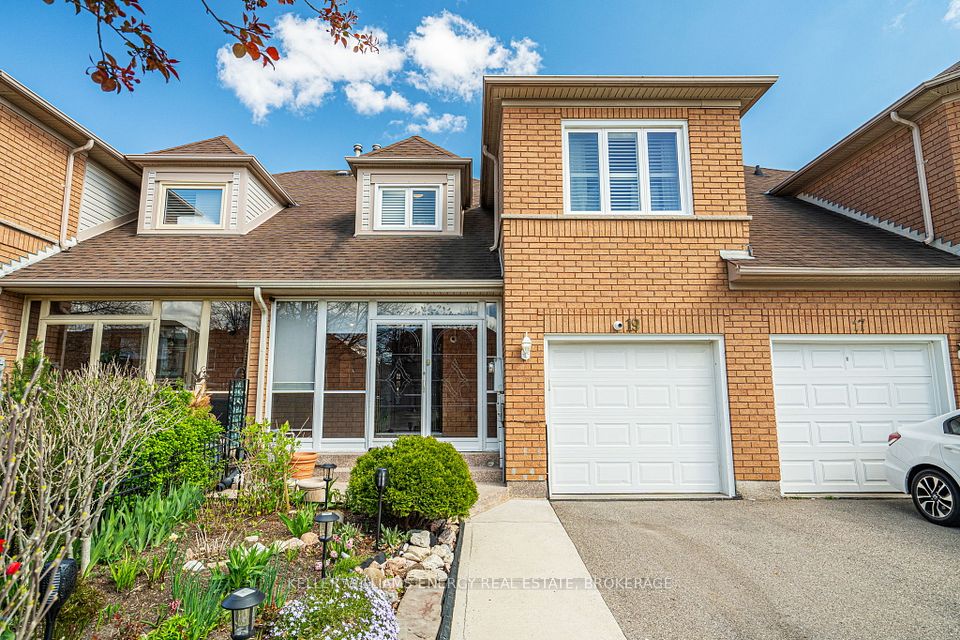 19 Woodstream Avenue, Brampton, ON L6R 1M7