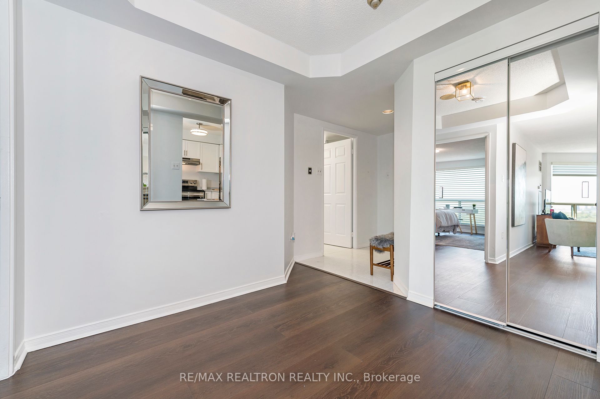 2155 Burnhamthorpe Road W, #1301