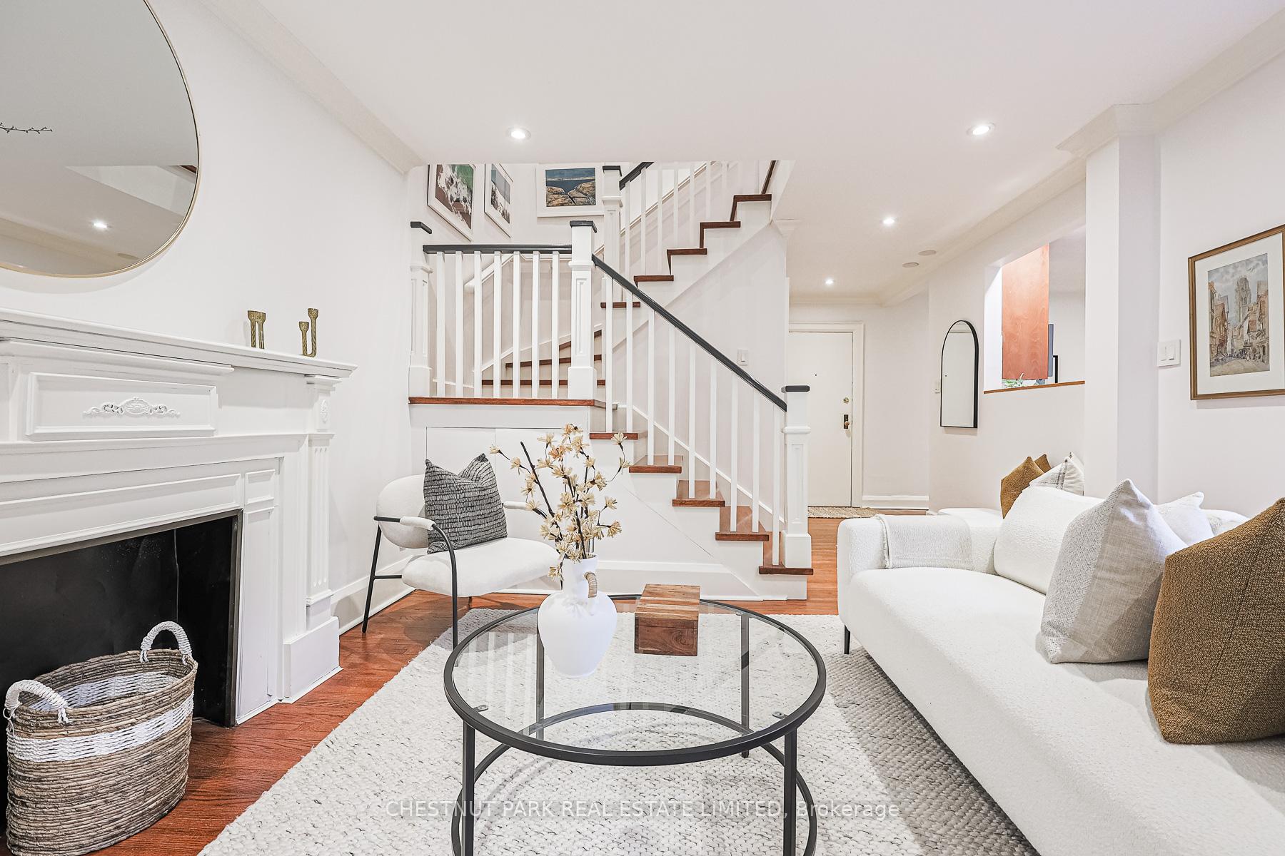 4 Bedrooms Condo at 480 Oriole, Toronto For sale