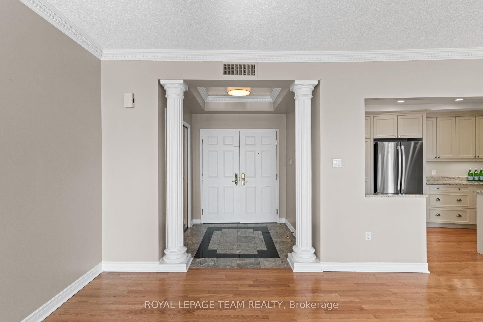 1480 Riverside Drive, #407