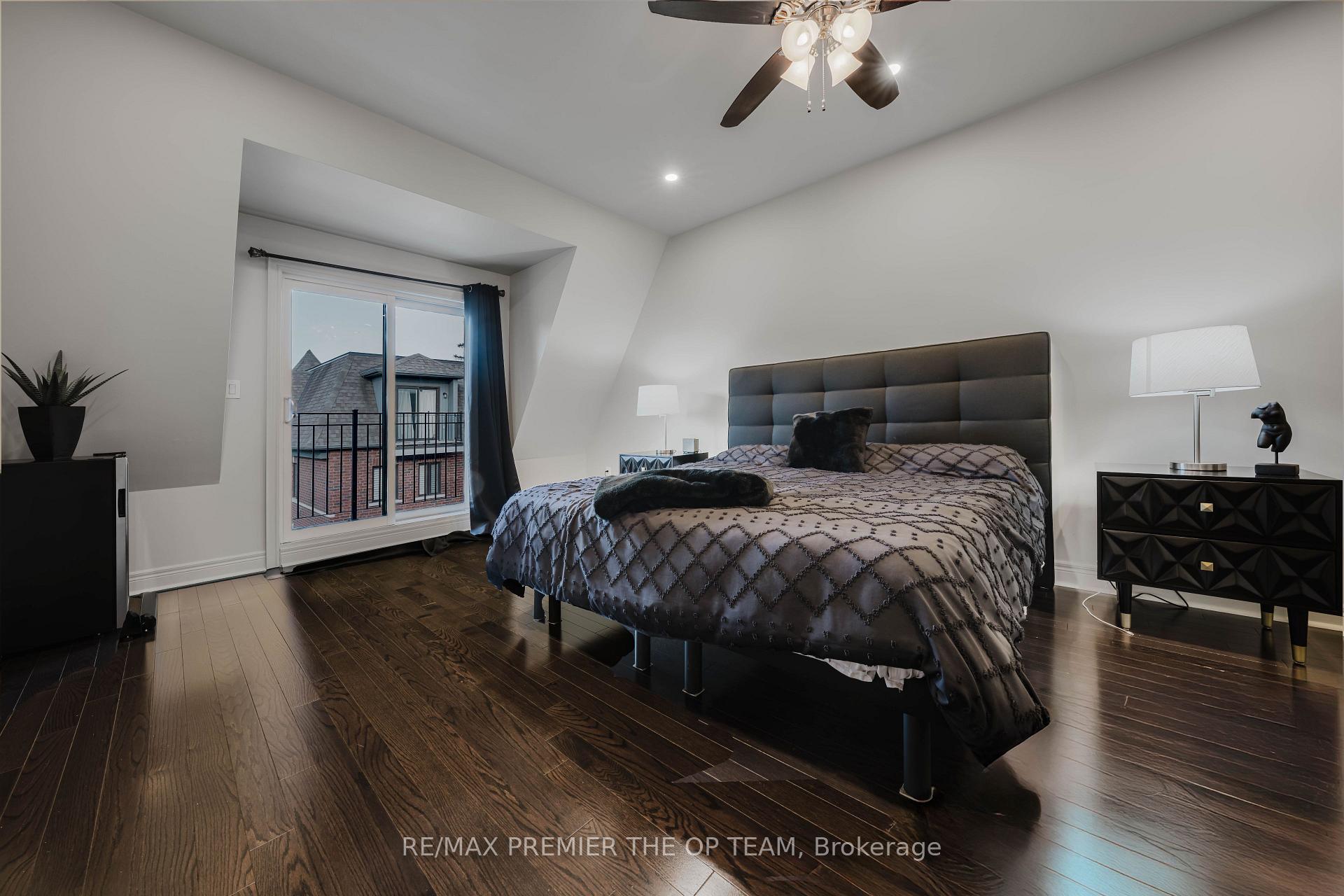 3 Bedrooms Condo at 8347 Kipling, Vaughan For sale