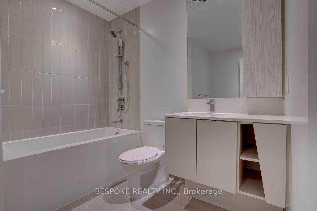 2 Bedrooms Condo at 3900 Confederation, Mississauga For sale