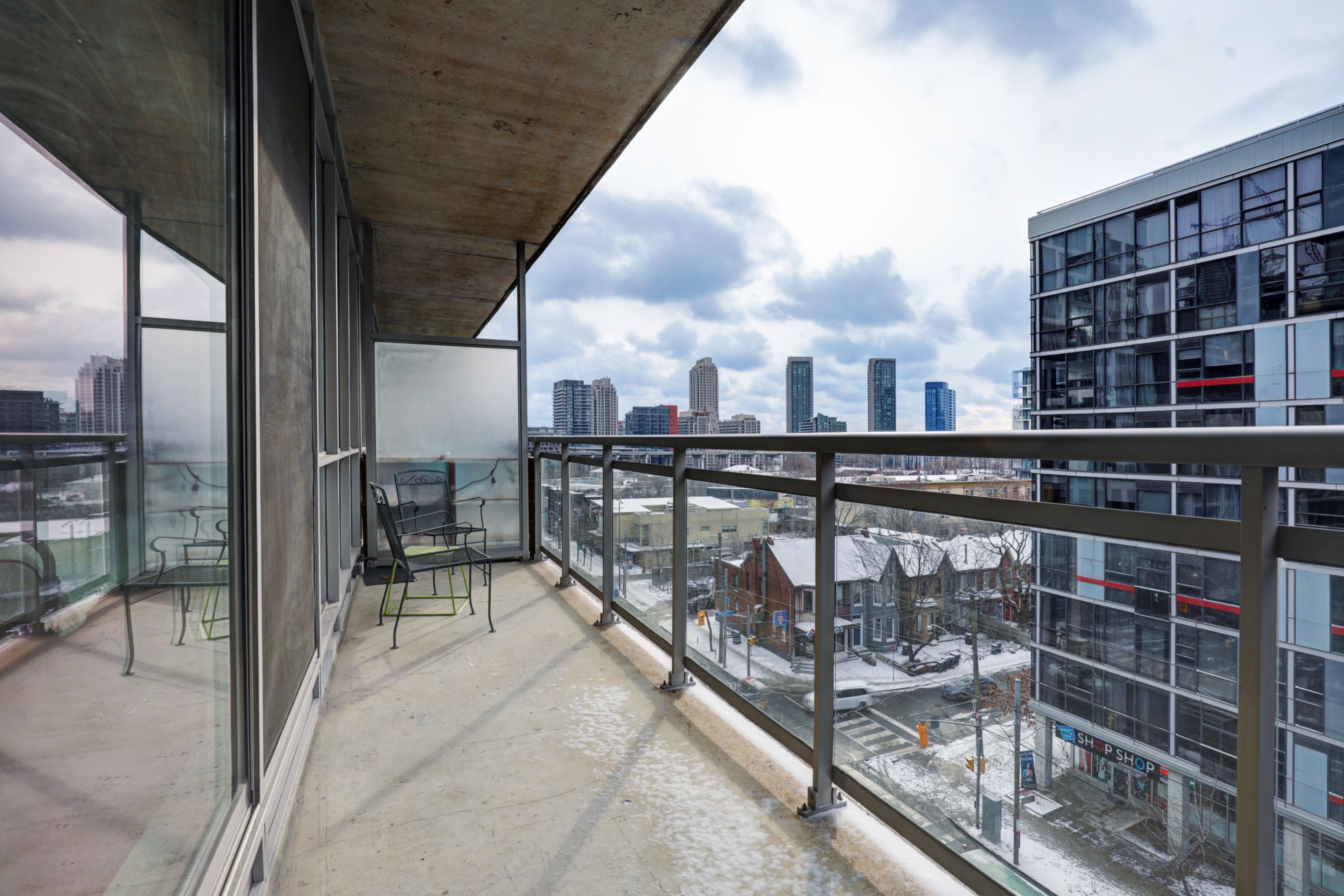 38 Niagara Street 709