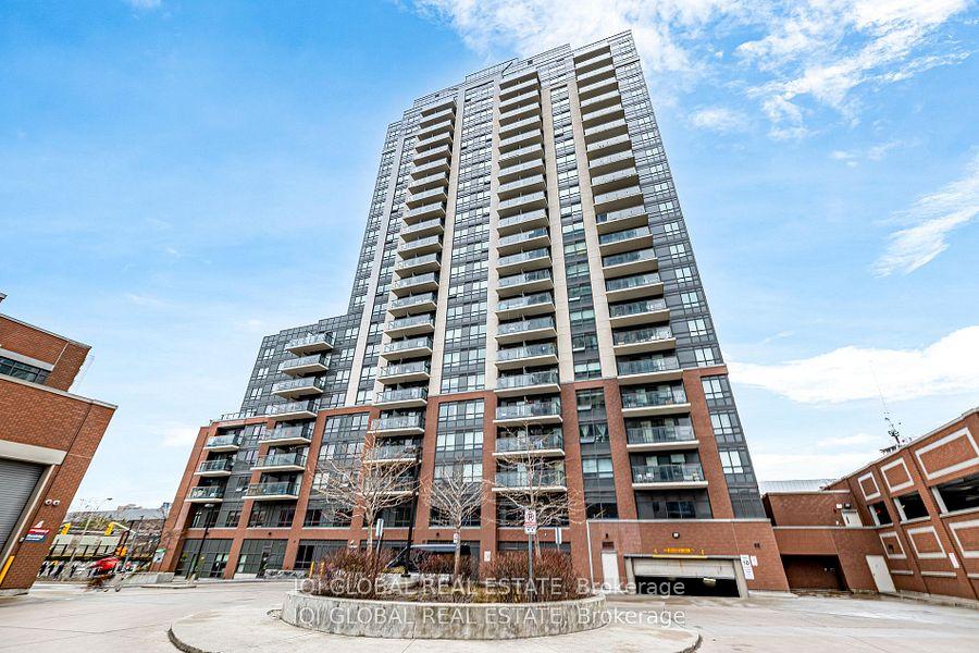 2 Bedrooms Condo at 1420 Dupont, Toronto For sale
