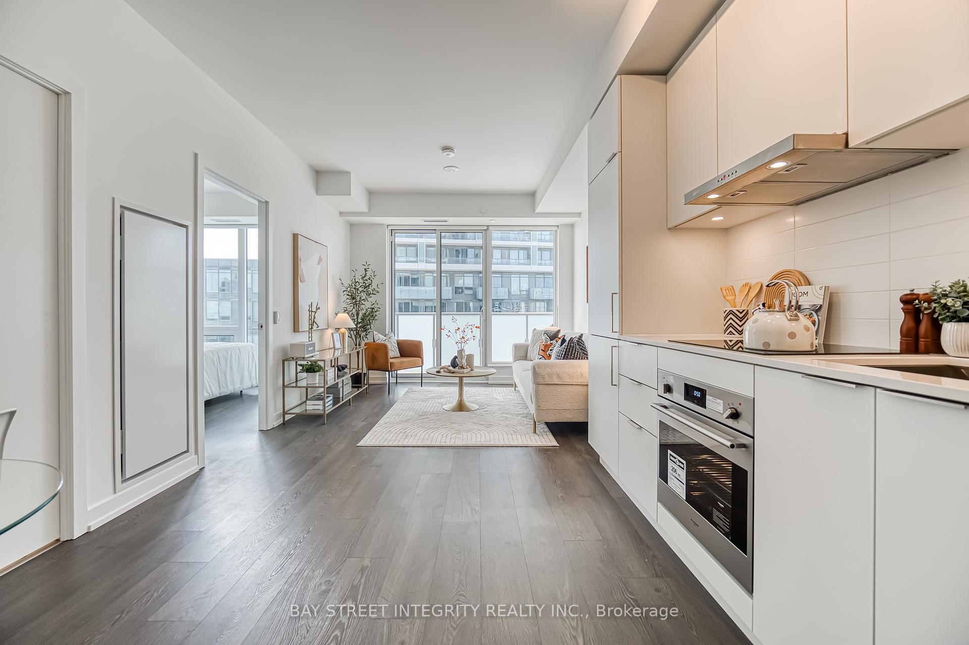 1 Bedroom Condo at 7 Golden Lion, Toronto For sale