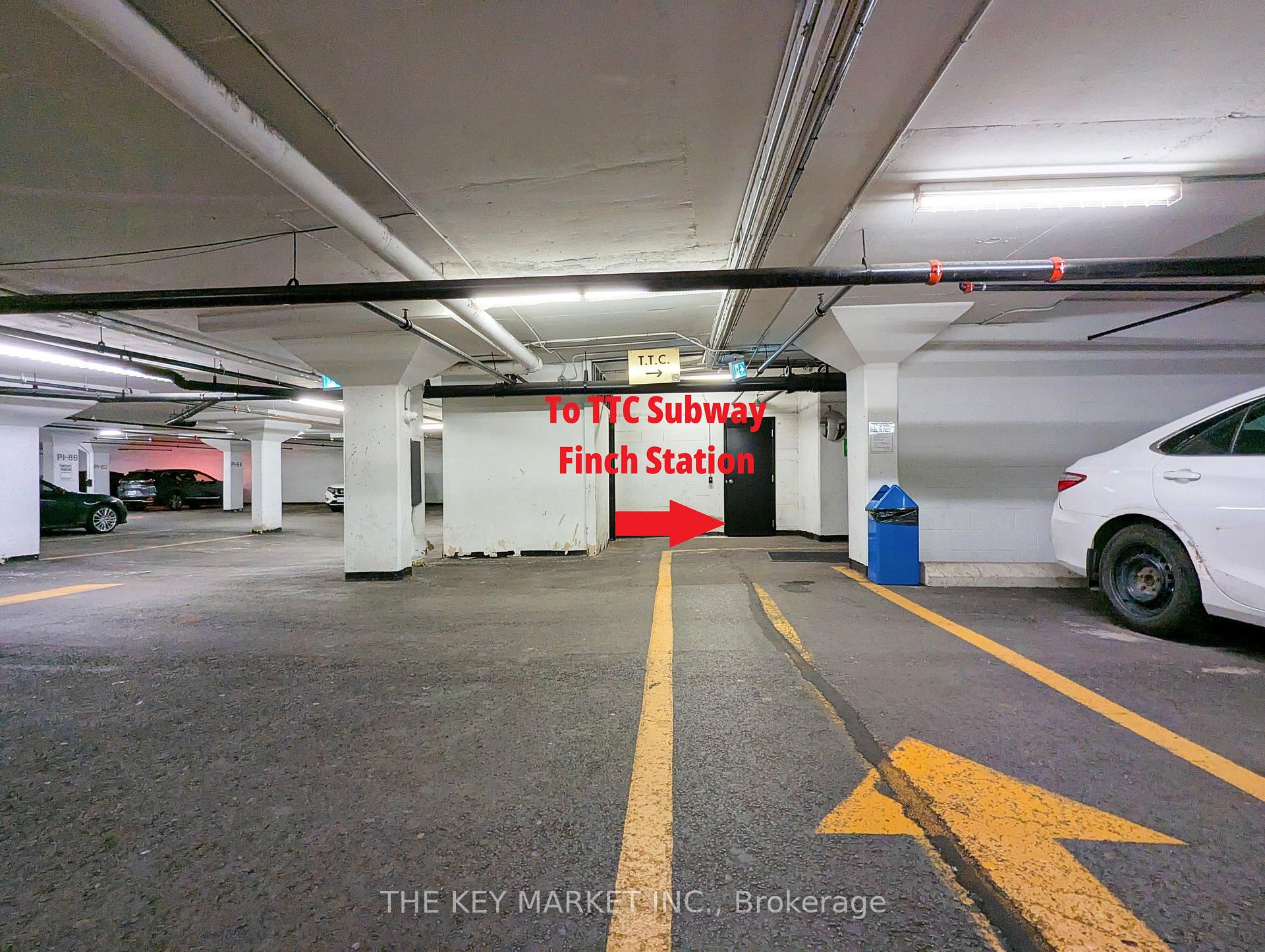 4 Bedrooms Condo at 7 Bishop, Toronto For sale