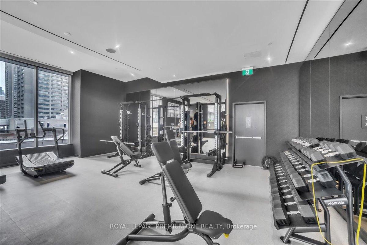 2 Bedrooms Condo at 11 Yorkville, Toronto For sale