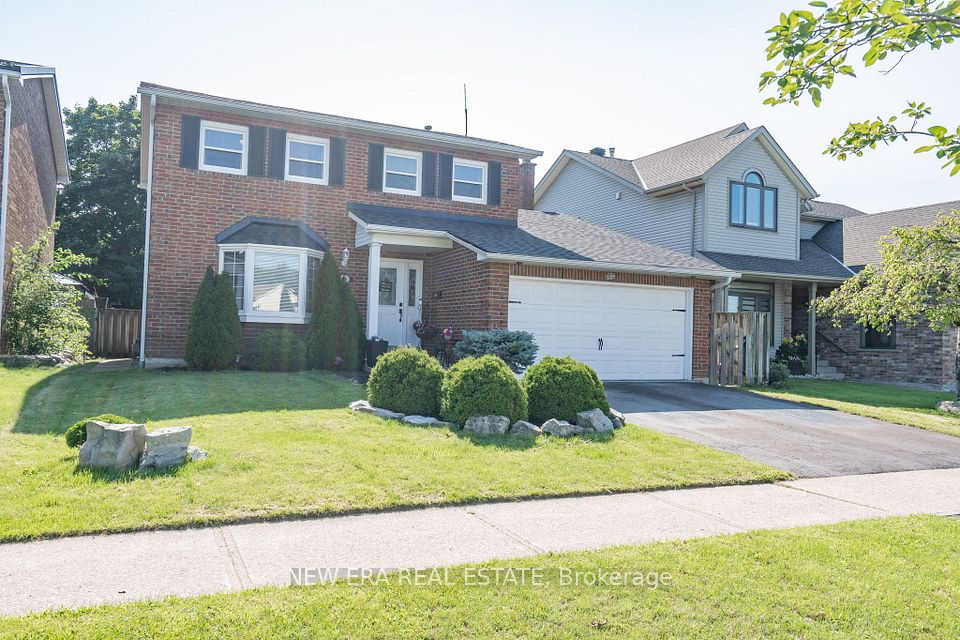 674 Laurier Avenue, Milton, ON L9T 4R5