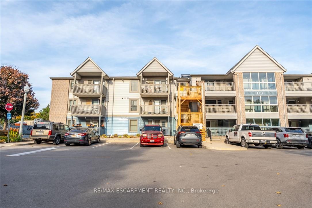 1 Bedroom Condo at 2010 Cleaver,  Burlington For sale