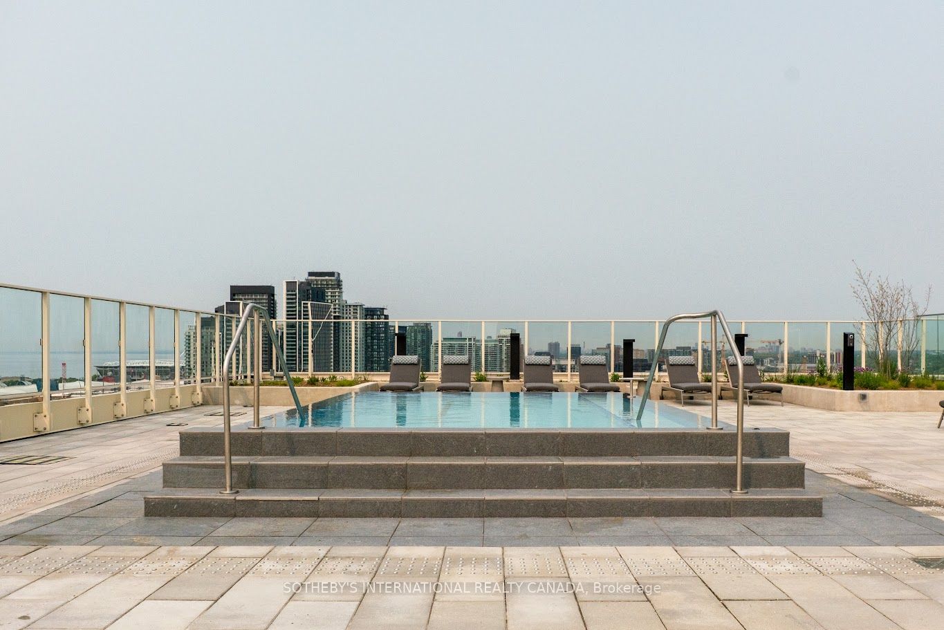 88 Bathurst Street, #622