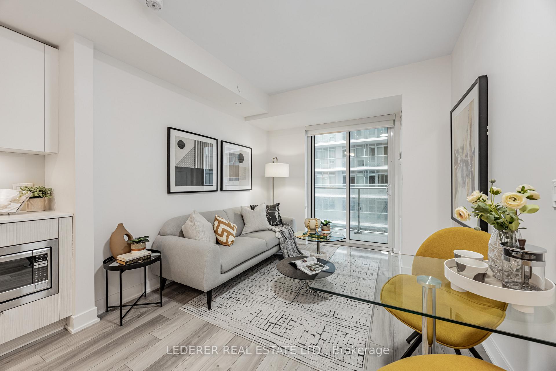 2 Bedrooms Condo at 195 Redpath, Toronto For sale