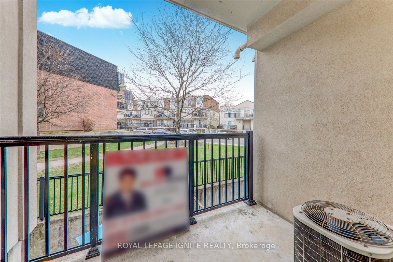 3035 Finch Avenue, #2013