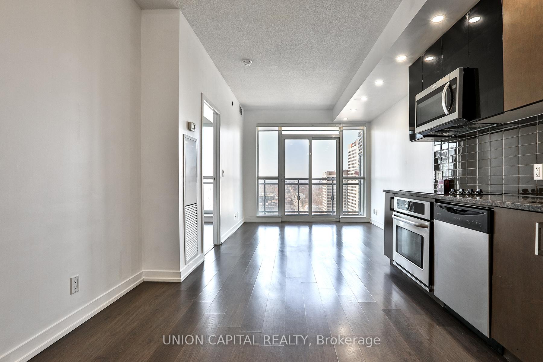 2 Bedrooms Condo at 89 Dunfield, Toronto For sale