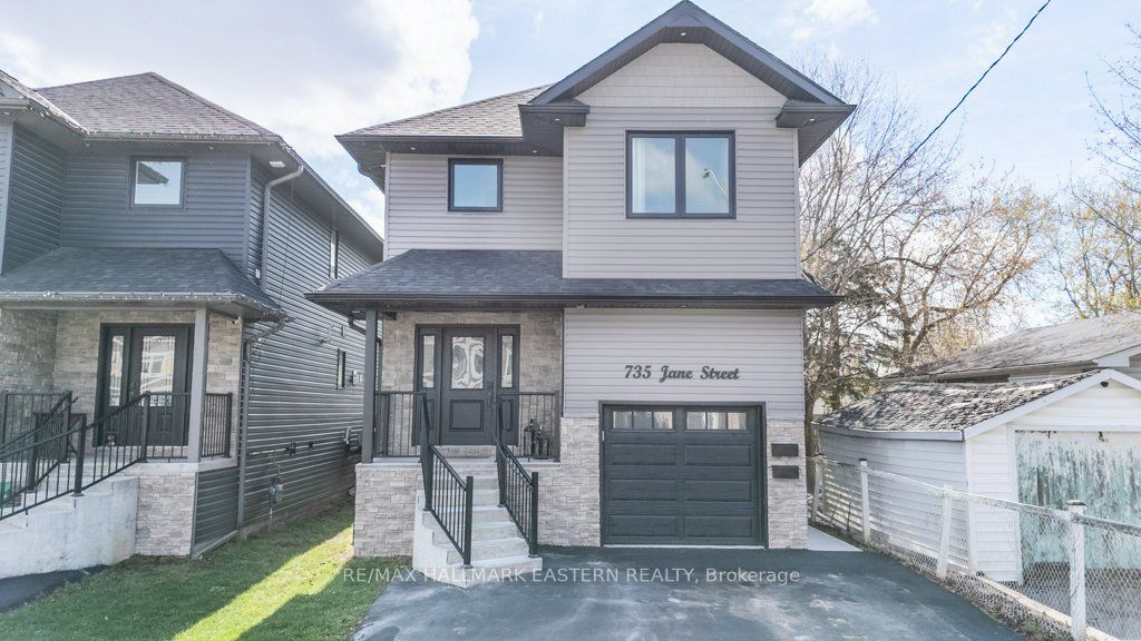 735 Jane Street, Peterborough South, ON K9J 3A7