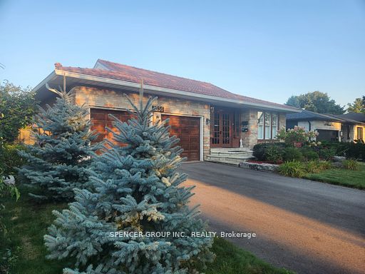 1856 Briarcrook Crescent