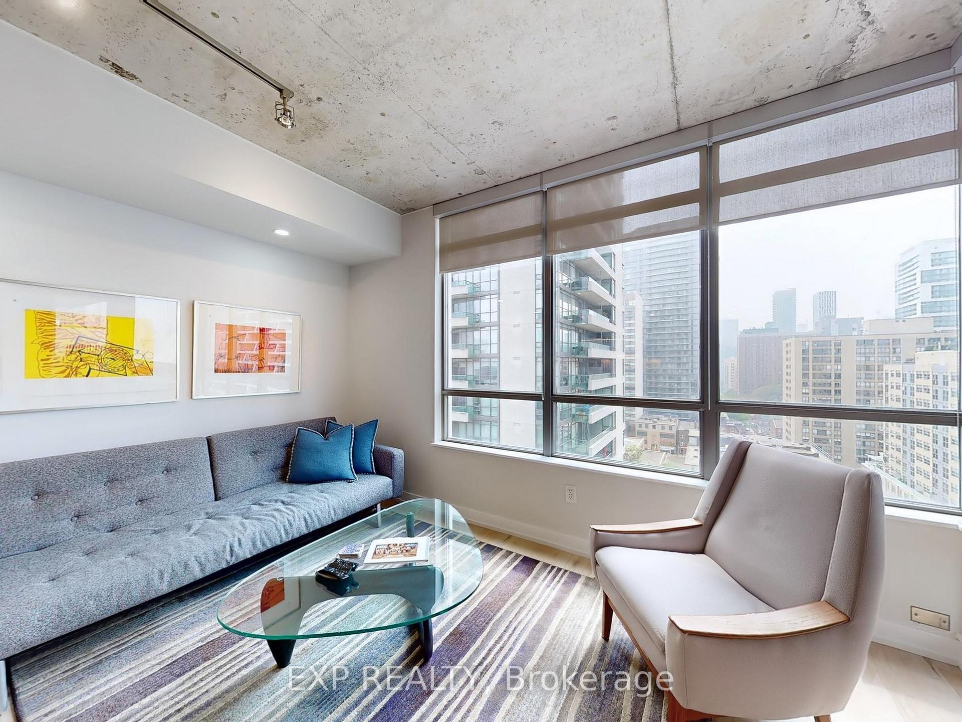 2 Bedrooms Condo at 285 Mutual, Toronto For sale