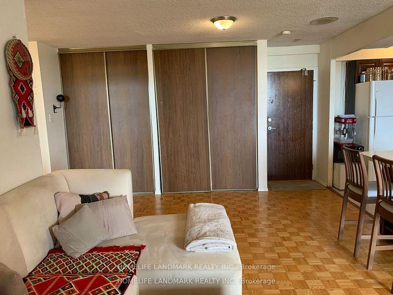 2 Bedrooms Condo at 100 Prudential, Toronto For sale
