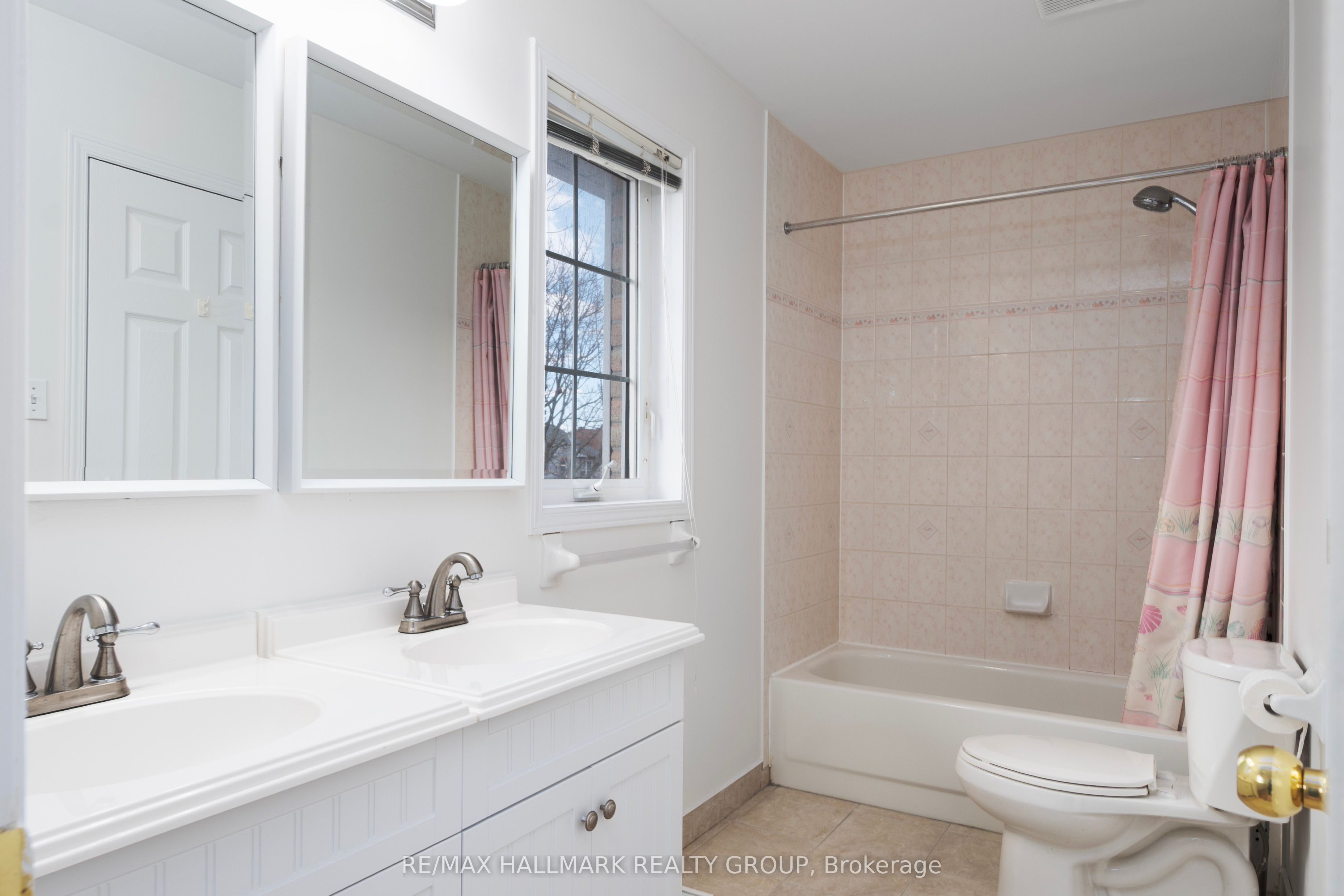 1401 MONTRESOR Way