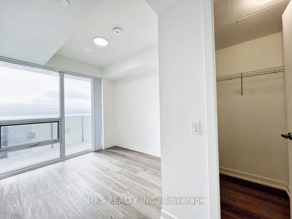 2 Bedrooms Condo at 55 Cooper,  Toronto For sale
