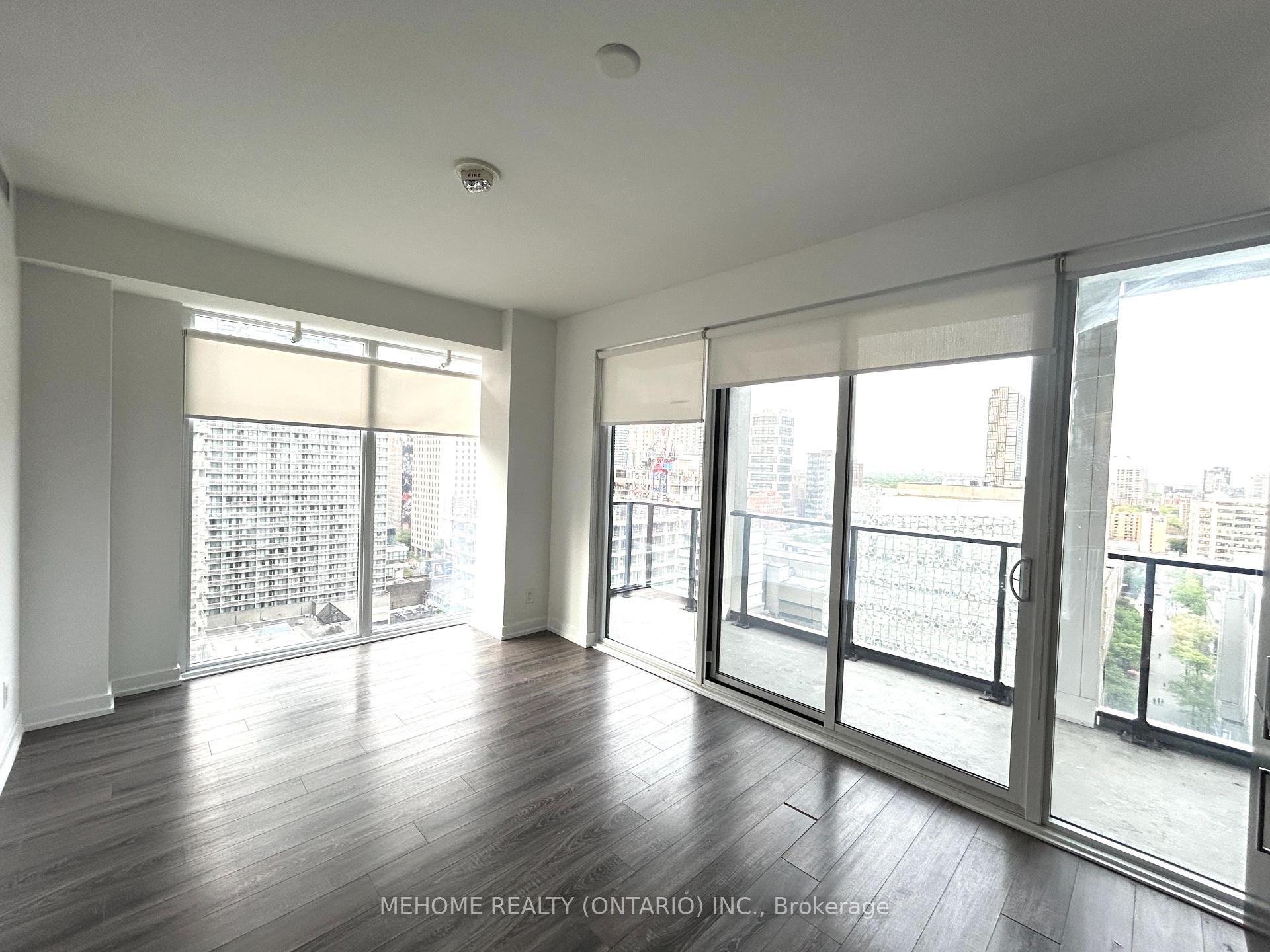 2 Bedrooms Condo at 20 Edward, Toronto For sale