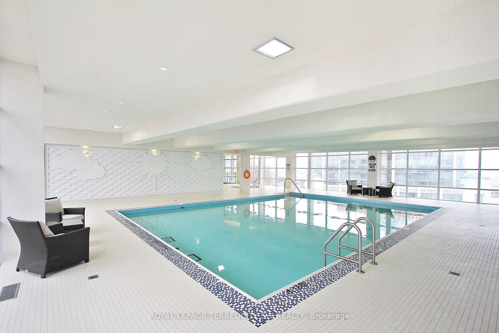 3 Bedrooms Condo at 628 Fleet, Toronto For sale