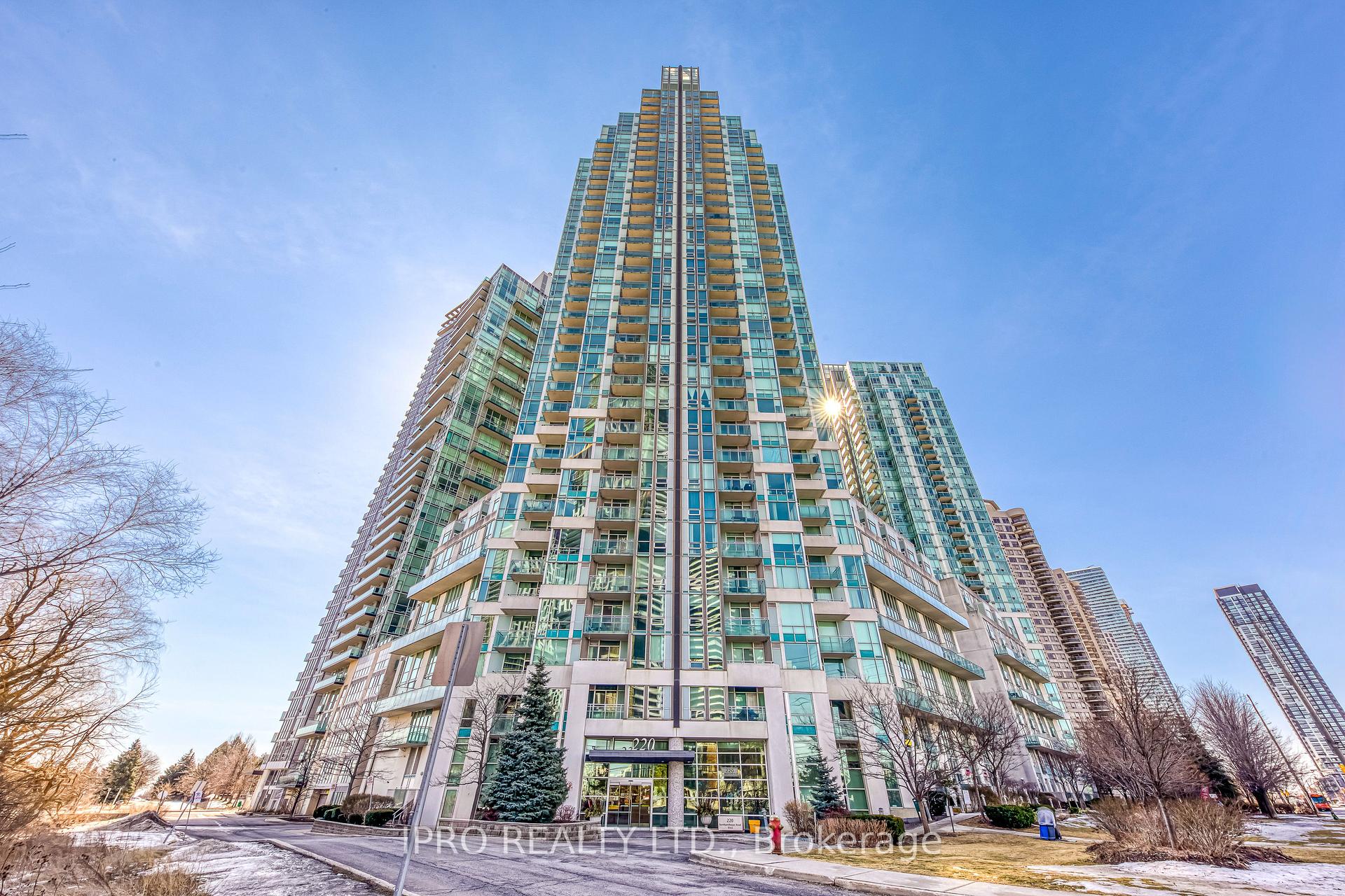 Condo at 220 Burnhamthorpe, Mississauga For sale